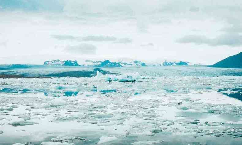 Degelo das calotas polares  uma das maiores ameaas  vida na Terra(foto: Pexels)