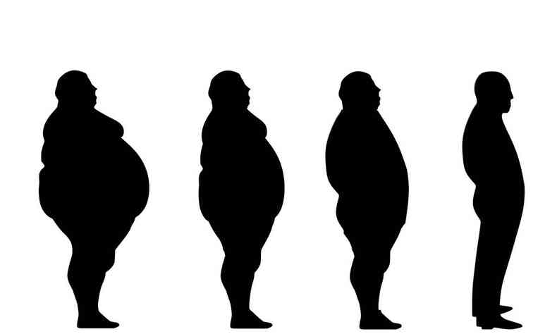 Foto mostra quatro imagens de um homem magro até chegar ao sobrepeso