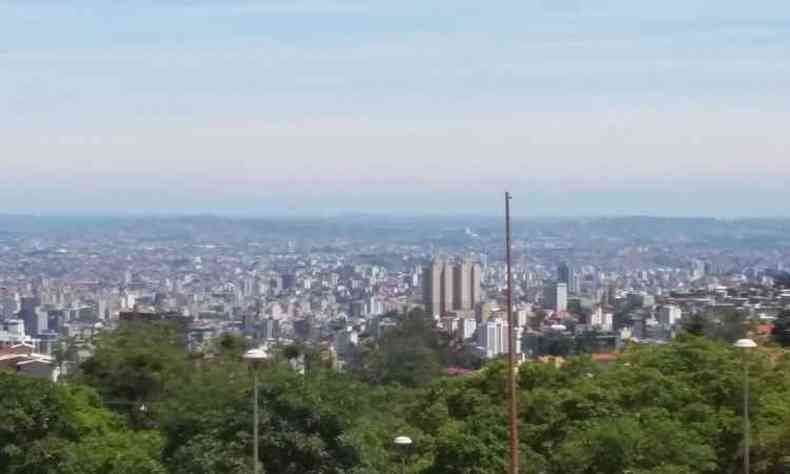 s 7h, manh de domingo registrou 10 graus, temperatura mais fria do ms(foto: Jair Amaral/EM/D.A Press)