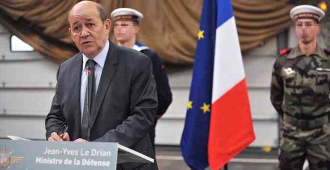 Ministro da Defesa francs, Jean-Yves Le Drian pretende 