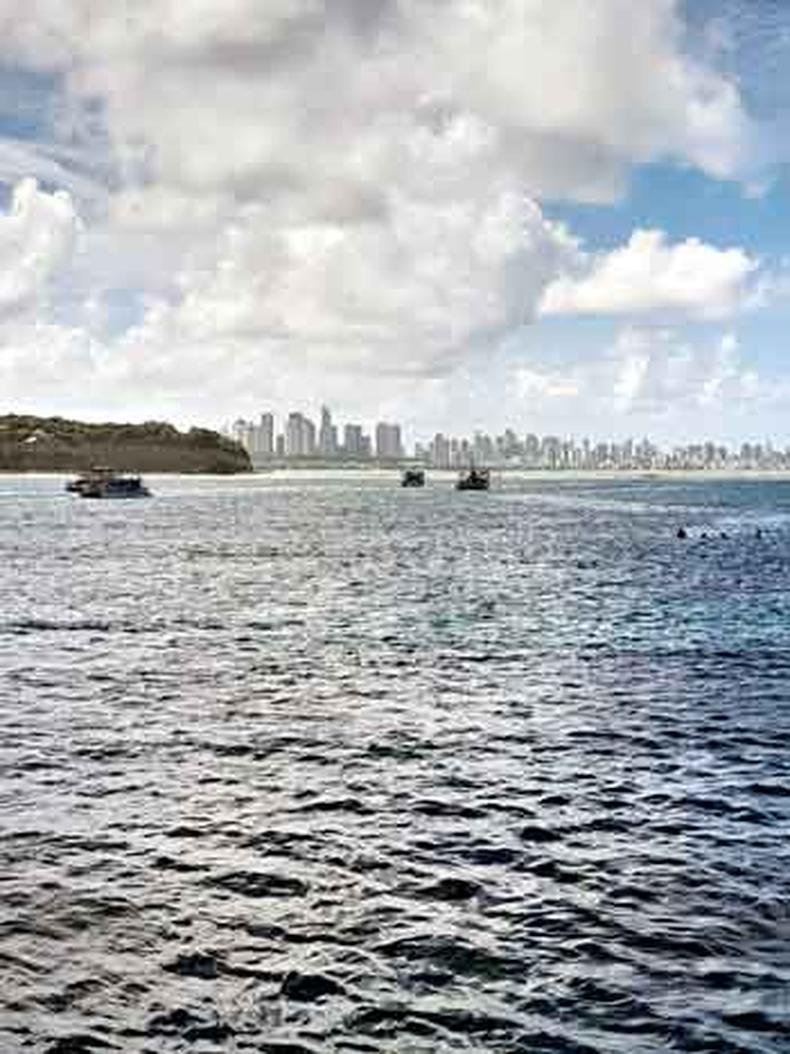 (foto: arquivo pessoal) mar de João Pessoa