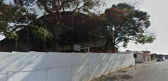 Ventos fortes provocaram a queda da estrutura metlica da quadra da Escola Estadual So Jos(foto: Reproduo/Google Maps)