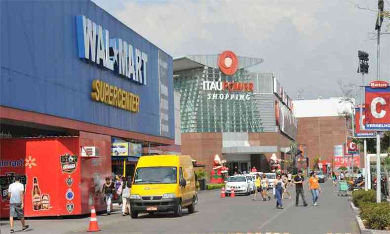 Unidade do Walmart em Contagem, na Grande BH - loja no entrou no corte(foto: Marcos Michelin/EM/D.A Press - 30/10/2012)