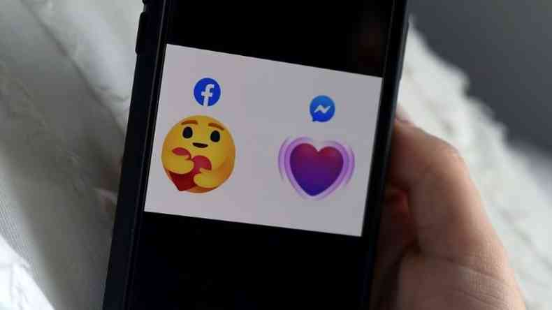 O Facebook criou dois novos emojis para abrandar os efeitos do isolamento social(foto: Olivier Douliery/AFP)