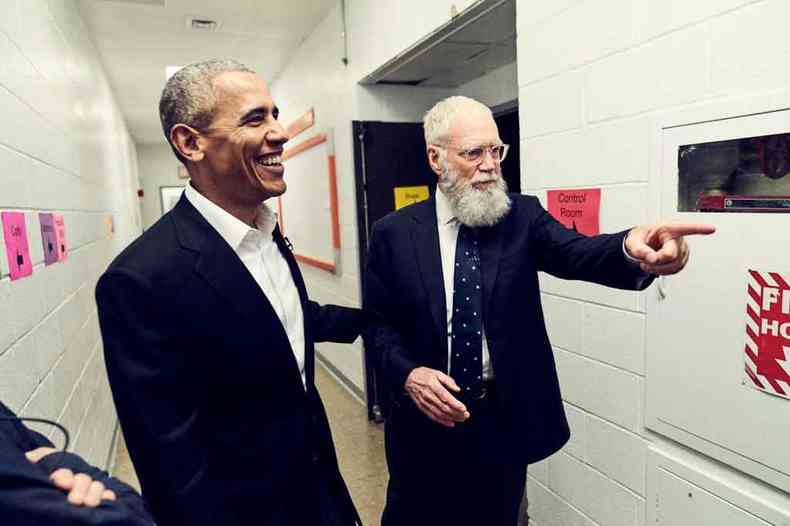 Barack Obama e David Letterman em O prximo convidado dispensa apresentao (foto: JOE PUGLIESE/NETFLIX)