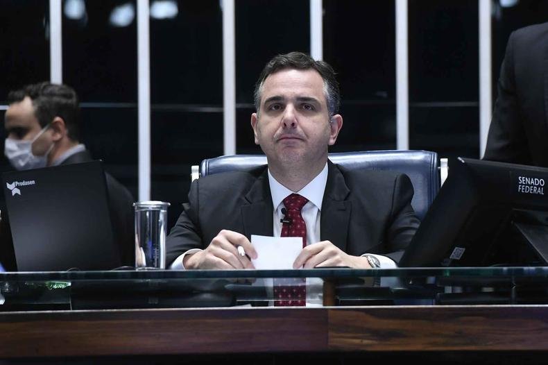 � mesa, presidente do Senado Federal, senador Rodrigo Pacheco (PSD-MG), conduz sess�o