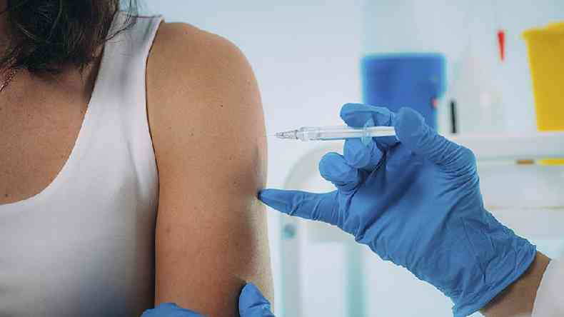 Com mais e mais pessoas recebendo a vacina, podemos alcanar imunidade coletiva?(foto: iStock)
