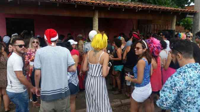 Raparigas do Bonfim realizou um ensaio no Bairro Planalto neste domingo. Pr carnaval teve muita msica, fantasias e cervejaLuiz Ribeiro/EM/DA Press