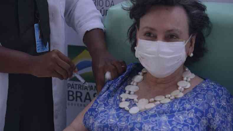 Margareth Dalcomo recebeu em janeiro a dose da vacina Oxford/AstraZeneca na Fiocruz(foto: Tomaz Silva/Agncia Brasil)