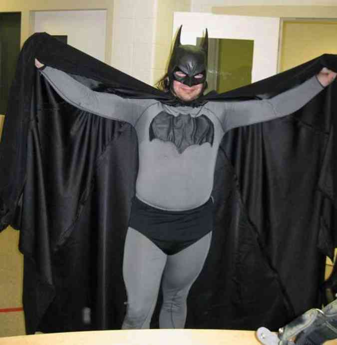 Homem morcego foi preso por atrapalhar uma investigao e pode ser condenado a ficar sem usar seu uniforme(foto: Departamento de segurana pblica de Petoskey / Divulgao)