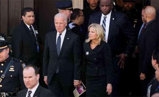 Funeral de Ramos contou com a presena de Joe Biden (centro), vice-presidente dos Estados Unidos(foto: Kevin Hagen/Getty Images/AFP )