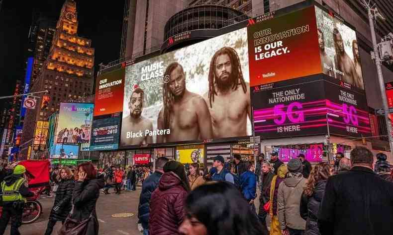 Black Pantera aparece em telo da Times Square