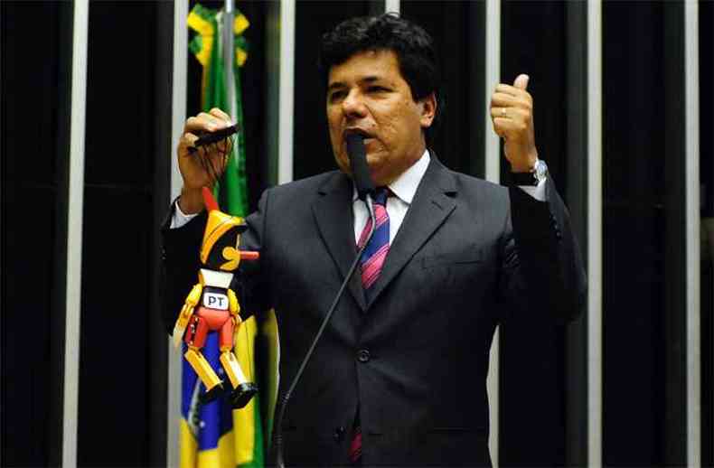 Segundo o deputado Mendona Filho, a expectativa da oposio  de que o processo seja analisado pelo peemedebista at o fim de novembro(foto: Gustavo Lima/Cmara dos Deputados)