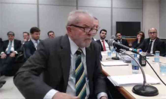 Lula durante depoimento ao juiz Srgio Moro(foto: Reproduo/Internet)