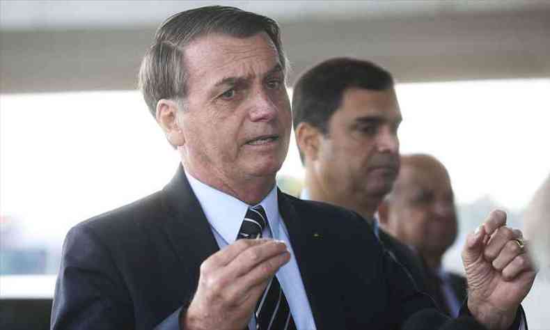 Para o Le Parisien, 'decididamente, no falta topete ao presidente Jair Bolsonaro'(foto: Antonio Cruz/Agncia Brasil)