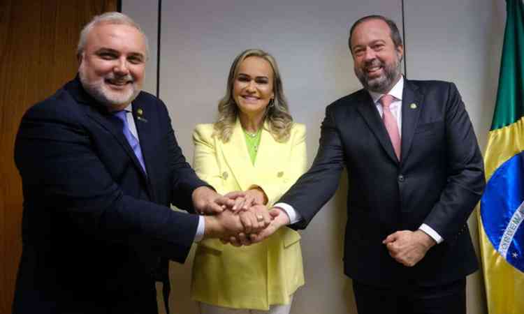 Ministros Daniela Carneiro e Alexandre Silveira com presidente da Petrobras, Jean Paul Prates