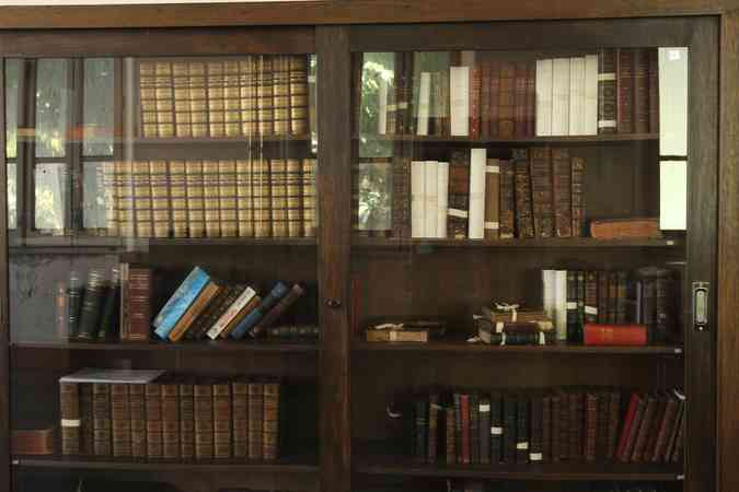 Dos aproximadamente 600 títulos da biblioteca, cerca de 200 foram publicados entre 1600 e 1900Jair Amaral/EM/D.A Press