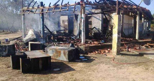 Escola que pegou fogo em aldeia indígena xakriabá será reconstruída
