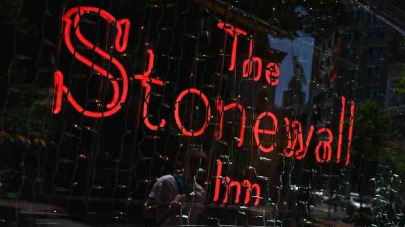 Em 2015, o bar Stonewall Inn foi declarado monumento histrico de Nova York; em 2016, tornou-se o primeiro monumento nacional aos direitos dos LGBT nos EUA(foto: AFP)