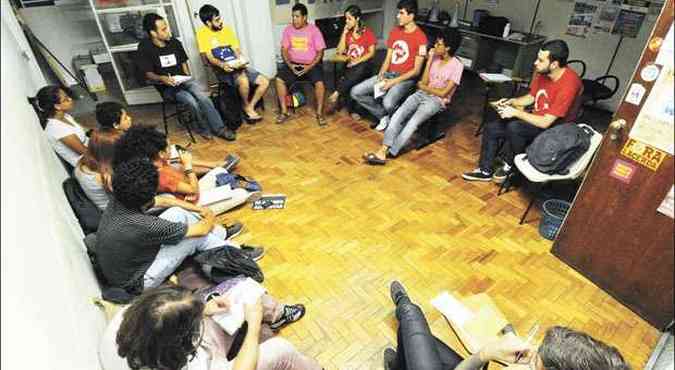 Em reunio, lideranas de movimentos sociais decidiram fazer manifestao quinta(foto: Marcos Vieira/EM/D.A Press)