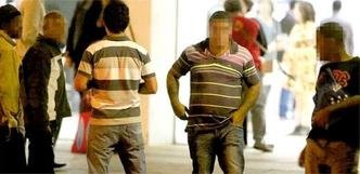 N�mero de pessoas vivendo da atividade il�cita � cada vez maior, o que caracteriza forma��o de uma grande rede criminosa(foto: Beto Magalh�es/EM/D.A Press)