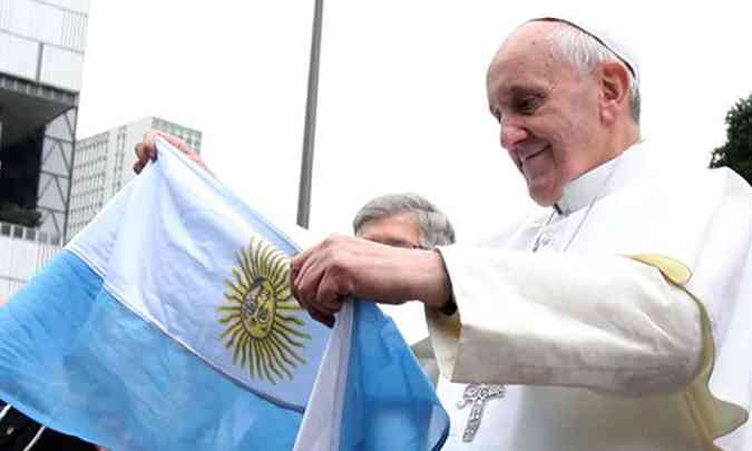 Nascido na Argentina, o atual papa, Francisco,  uma ntida demonstrao de como o cristianismo conseguiu se embrenhar no continente americano.(foto: Reproduo - Internet)
