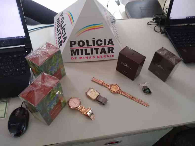 Produtos apreendidos pela polcia com a suspeita(foto: Polcia Militar/Reproduo)