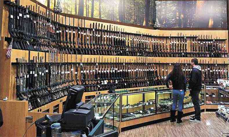 Loja de armamentos nos Estados Unidos, principal mercado da produtora brasileira de armas(foto: Reproduo da internet)