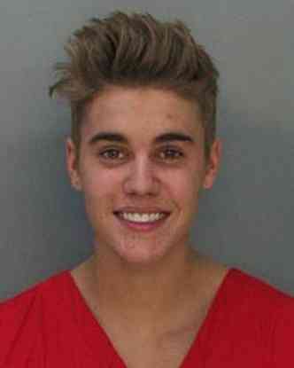 Foto do fichamento policial do astro pop canadense Justin Bieber(foto: Polcia de Miami Beach/Divulgao)