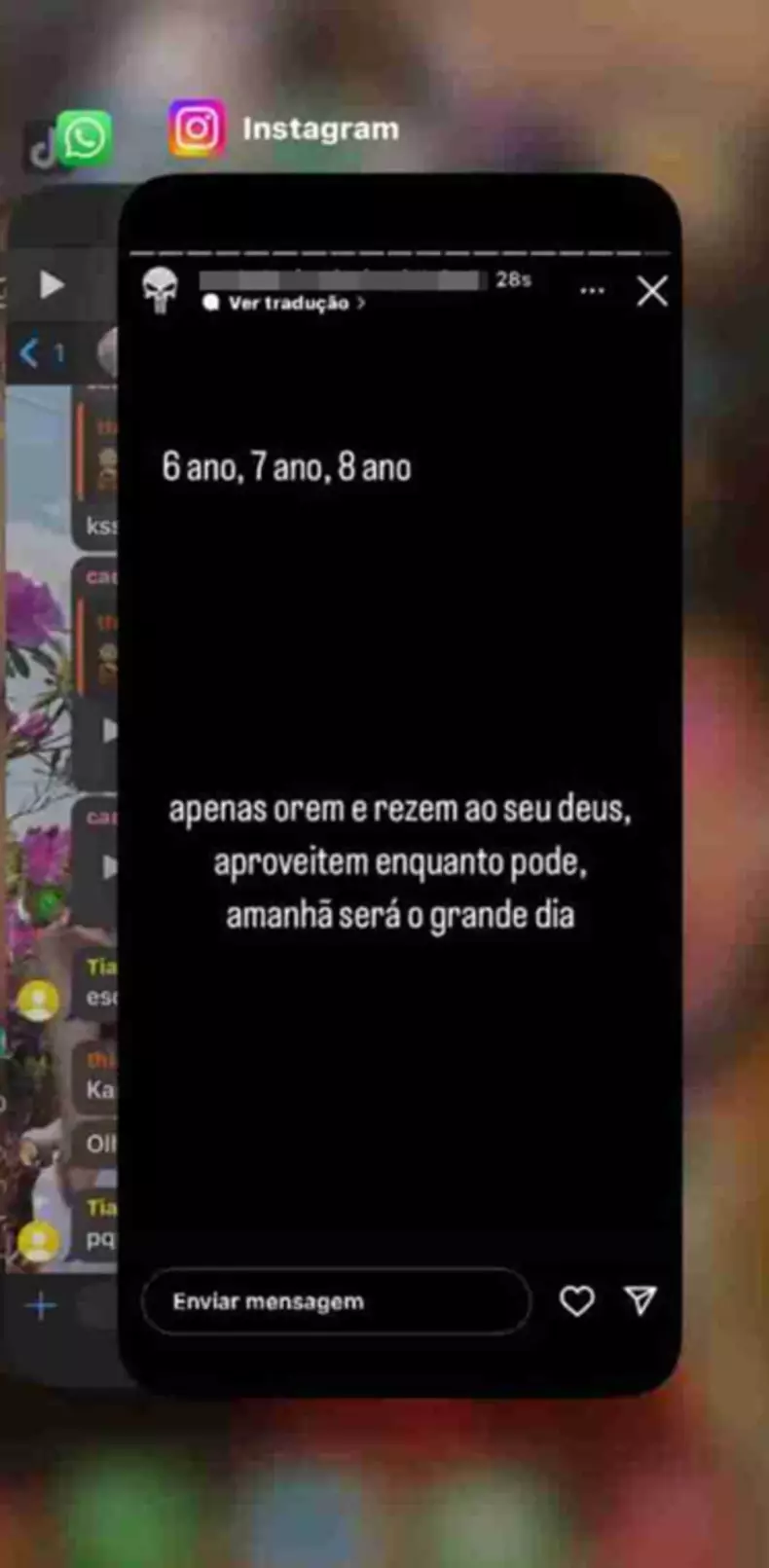 print de publicao que diz ' 6, 7 e 8 ano... apenas orem e rezem para seu deus, aproveitem enquanto pode. Amanh ser o grande dia'