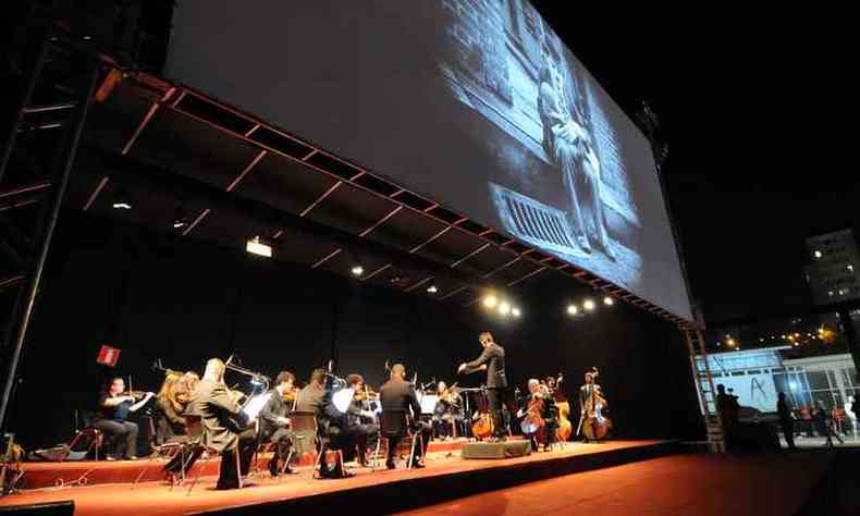 Estreia de mostras audiovisual e de cinema exibe no Centro de BH o filme O garoto, com Charles Chaplin, com trilha da Orquestra de Cmara Sesiminas (foto: Tlio Santos/EM/D.A.Press)