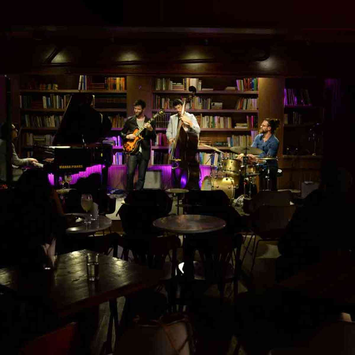 Clube de Jazz do Café com Letras será inaugurado hoje em Belo Horizonte -  Cultura - Estado de Minas