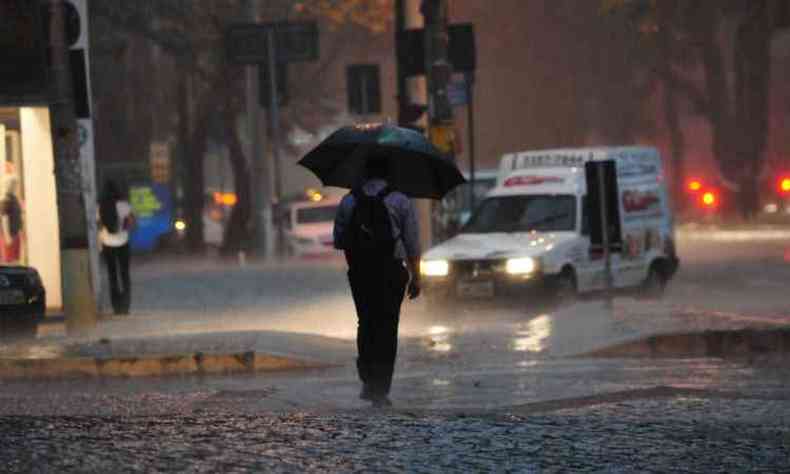 Meteorologista prev chuva no final da tarde desta quarta-feira(foto: Gladyston Rodrigues/EM/D.A Press)
