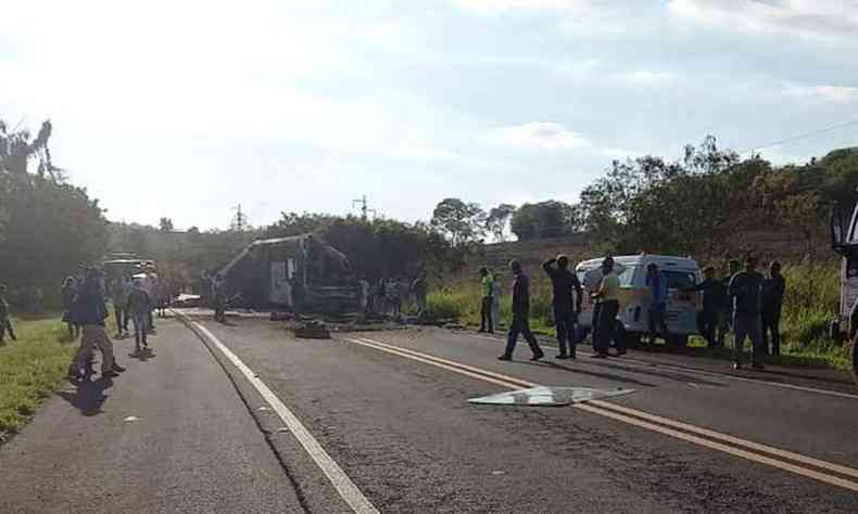 Acidente ocorreu em rodovia estadual no interior de So Paulo(foto: Reproduo da internet/Facebook)