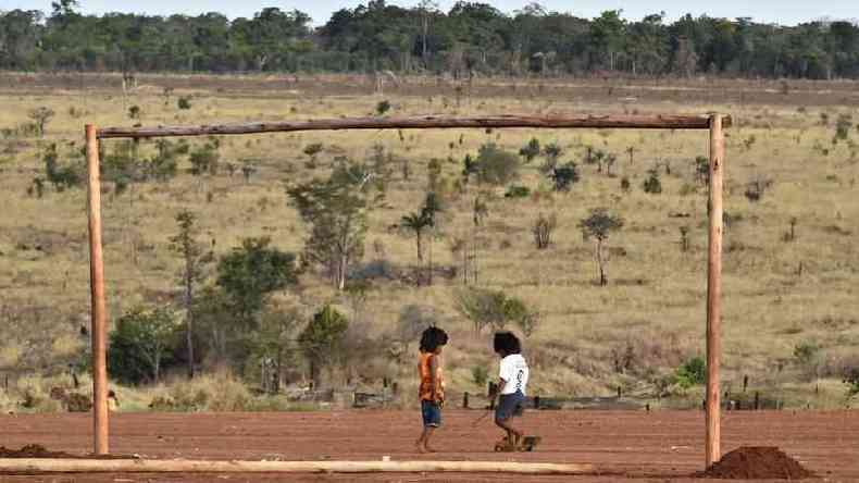 Mortalidade infantil  considerada realidade frequente entre crianas Xavante, em razo da falta de assistncia mdica(foto: Adriano Gambarini/OPAN)