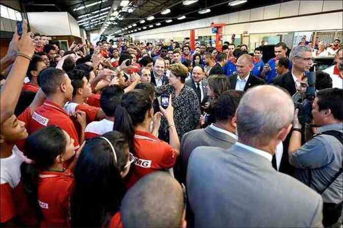 Em campanha, Dilma visitou escola em Minas e gravou cenas com promessas de expanso do Pronatec (foto: Alexandre Guzanshe/EM/D.A Press - 20/08/14)