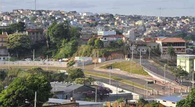 Cerca de 40 mil veculos devem usar a Via 210 diariamente, conforme informou a BHTrans(foto: Juarez Rodrigues/EM/D.A Press. )