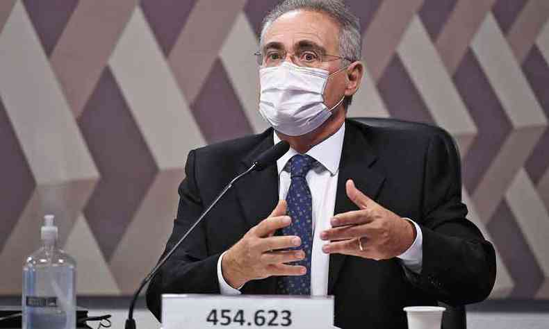 Senador Renan Calheiros, relator da CPI, defende o nome do ministro da Saúde entre investigados(foto: EVARISTO SÁ/AFP - 27/5/21)
