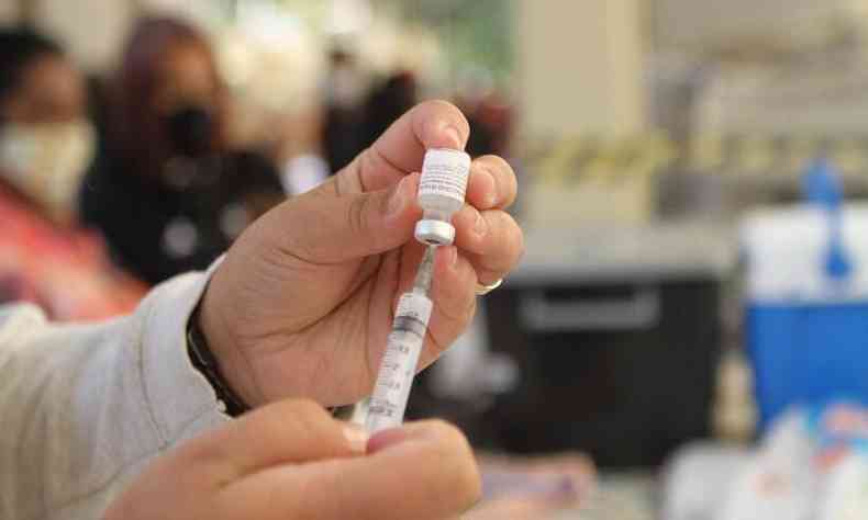 Prefeitura de Belo Horizonte divulga locais de aplicao da 2 dose da vacina para adultos de 48 anos 