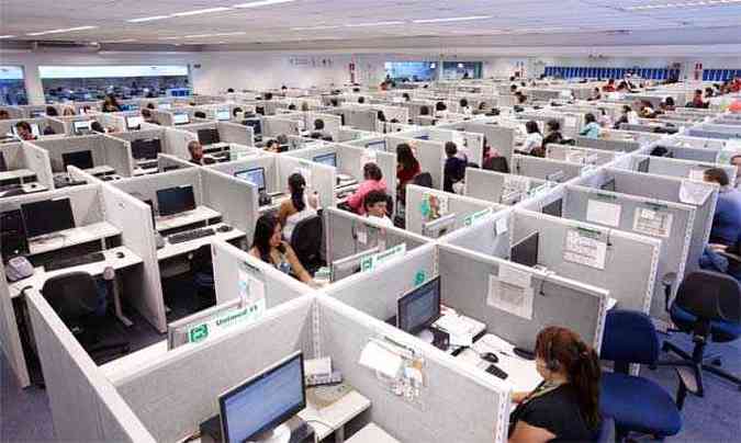 AeC, empresa de call center, abre 500 vagas para candidatos sem