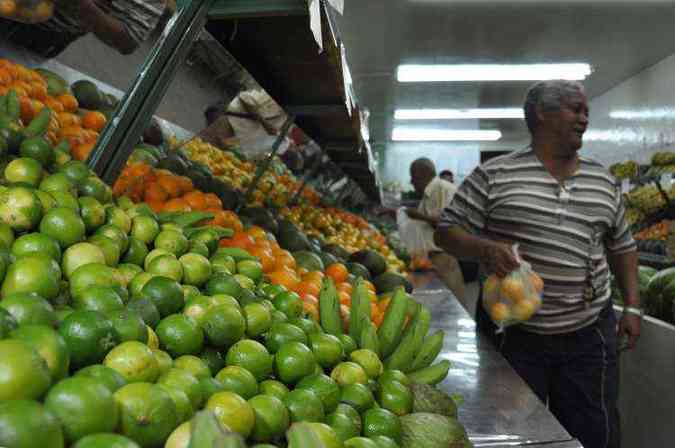 Reajustes de preos vo continuar pesando no bolso do consumidor(foto: Tulio Santos/EM/D.A Press)