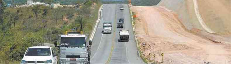 Obras na rodovia mais perigosa de Minas Gerais podem ficar pelo meio do caminho(foto: Beto Magalhes/EM/D.A PRESS )