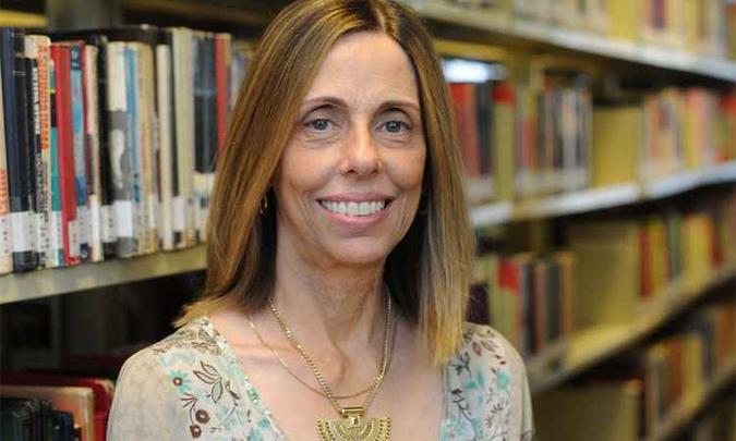 Professora de redação do Colégio Loyola, Flávia Volker destaca a importância de ler bem ps enunciados e ficar atento ao tempo de realização das questões (foto: Leandro Couri/EM/D.A Press) Professora de redação do Colégio Loyola, Flávia Volker destaca a importância de ler bem ps enunciados e ficar atento ao tempo de realização das questões (foto: Leandro Couri/EM/D.A Press)