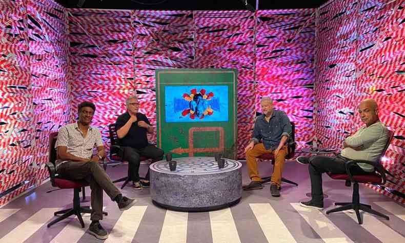 Humoristas Helio de la Pea, Hubert, Beto Silva e Claudio Manoel nos estdios do programa Conversa piada