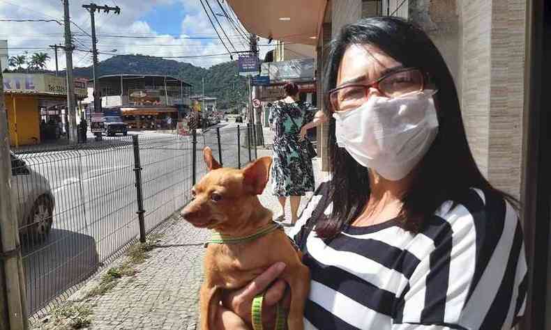 A cabeleireira Rosana Fernandes no pode retornar ao trabalho, mas no reclamou porque teme a escalada da contaminao(foto: Marcos Alfredo/Esp. EM/D.A Press)