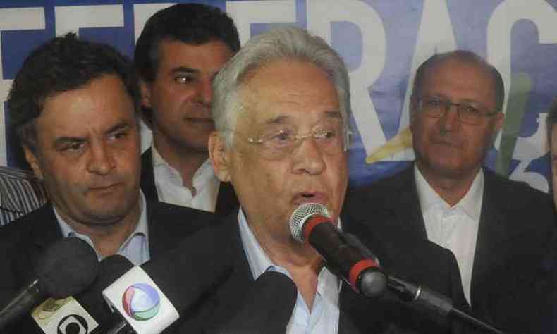 O presidente de honra do PSDB, Fernando Henrique, participa da reunio(foto: Juarez Rodrigues/EM )