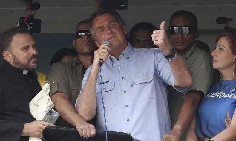 Bolsonaro faz discurso antidemocrtico durante ato no 7 de Setembro