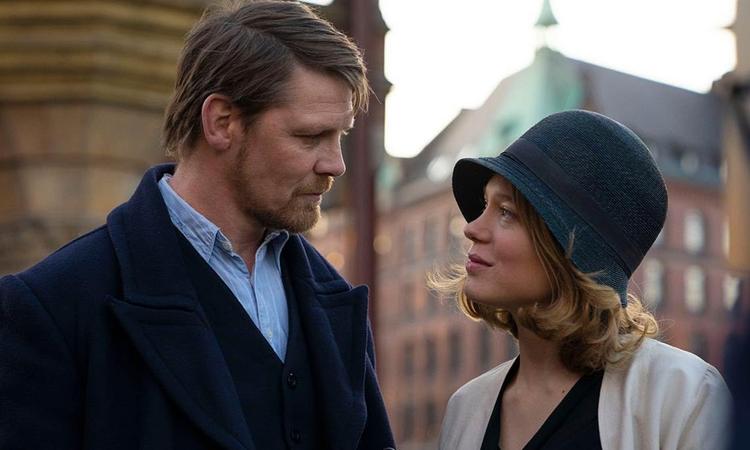 Atores Gijs Naber e La Seydoux em cena do filme A histria da minha mulher