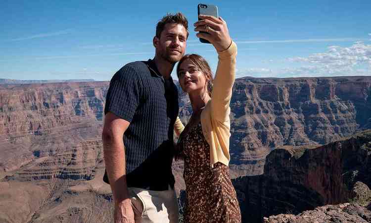 Oliver Jackson-Cohen e Jenna Coleman vivem o casal em crise de 'Turismo selvagem'