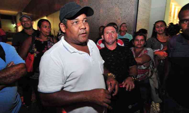 O pescador Milton Jorge, de 49 anos, afirma que a Renova no apresenta solues para os problemas dos atingidos(foto: Marcos Vieira/EM/D.A Press)